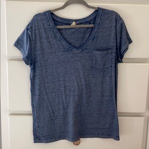 Simple pocket T-shirt